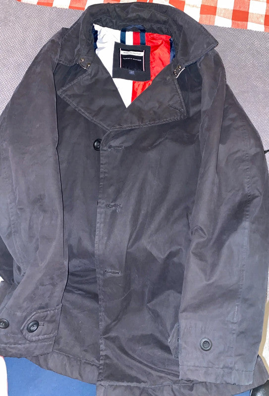 En snygg och varm trenchcoat som är skönt att använda.