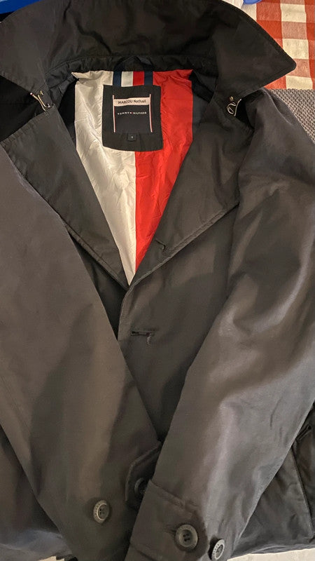 En snygg och varm trenchcoat som är skönt att använda.