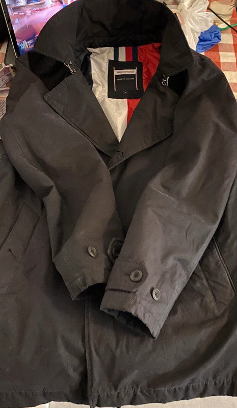 En snygg och varm trenchcoat som är skönt att använda.