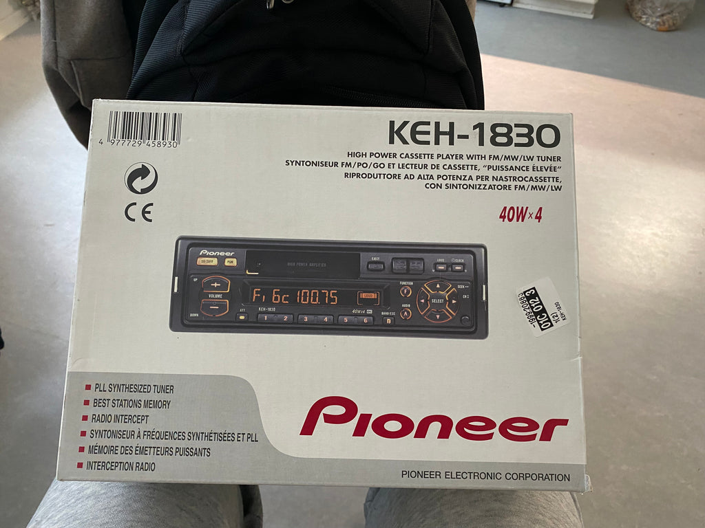 Pioneer KEH-1830 Vintage Bilstereo med Kassett & Radio (Ny i Kartong / NOS).